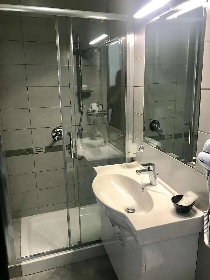 Vacanze Partenopee Naples 2*,  Italy